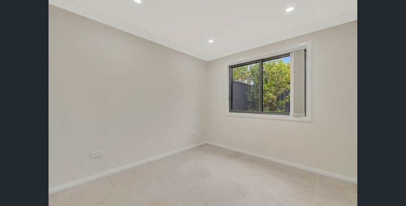 Photo - 4A Bailey Crescent, North Epping NSW 2121 - Image 2