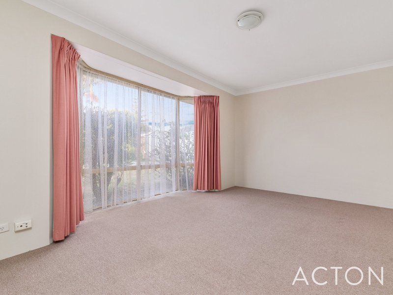 Photo - 4A Banks Place, Willetton WA 6155 - Image 4