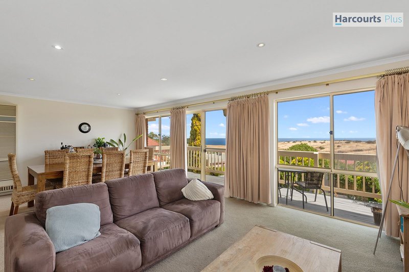 Photo - 4A Beeches Road, Hallett Cove SA 5158 - Image 3