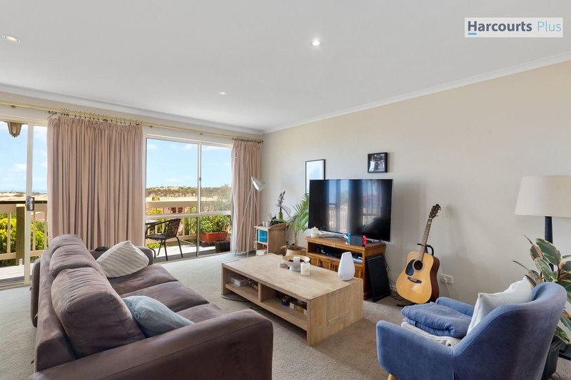 Photo - 4A Beeches Road, Hallett Cove SA 5158 - Image 4