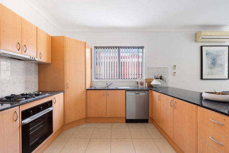 Photo - 4A Berkeley Street, Peakhurst Heights NSW 2210 - Image 5
