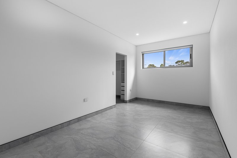 Photo - 4A Blackshaw Avenue, Mortdale NSW 2223 - Image 11