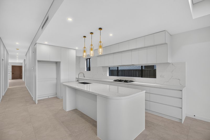 Photo - 4a Bunbury Road, Macquarie Fields NSW 2564 - Image 4