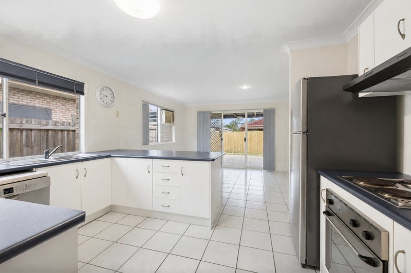 Photo - 4A Coolabah Crescent, Bridgeman Downs QLD 4035 - Image 2