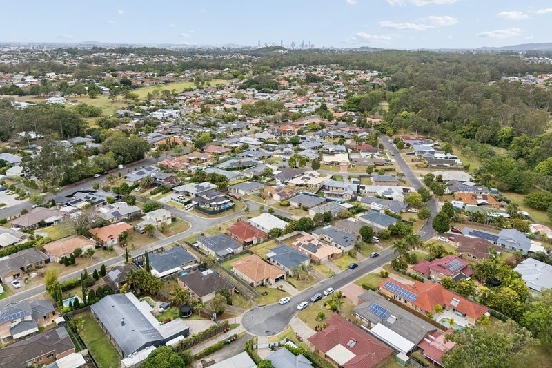 Photo - 4A Coolabah Crescent, Bridgeman Downs QLD 4035 - Image 7