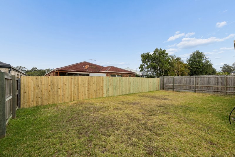 Photo - 4A Coolabah Crescent, Bridgeman Downs QLD 4035 - Image 13