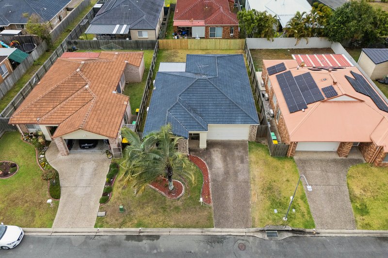 Photo - 4A Coolabah Crescent, Bridgeman Downs QLD 4035 - Image 14