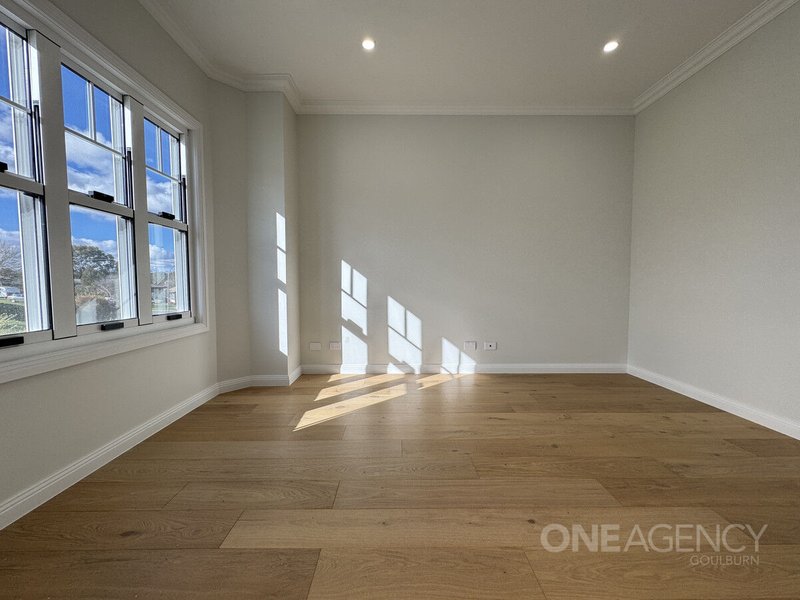 Photo - 4a Crestwood Drive, Goulburn NSW 2580 - Image 2