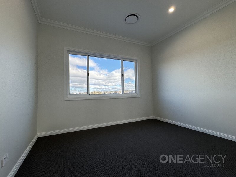 Photo - 4a Crestwood Drive, Goulburn NSW 2580 - Image 7