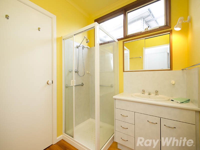 Photo - 4A Fairleigh Avenue, Beaumaris VIC 3193 - Image 7