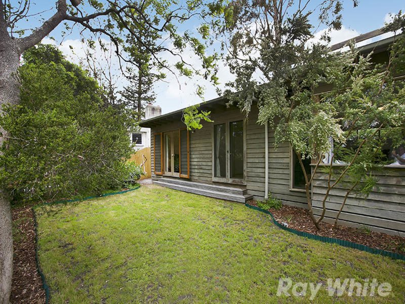 Photo - 4A Fairleigh Avenue, Beaumaris VIC 3193 - Image 8