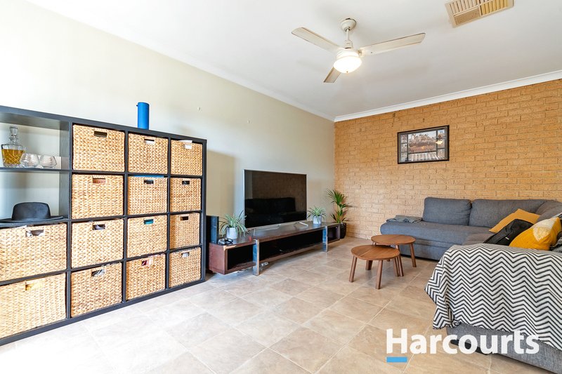 Photo - 4A Henton Place, Heathridge WA 6027 - Image 3