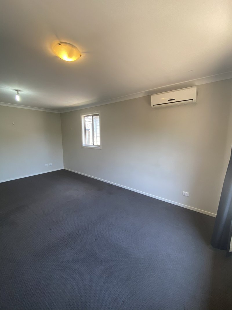 Photo - 4A Hidcote Road, Campbelltown NSW 2560 - Image 4