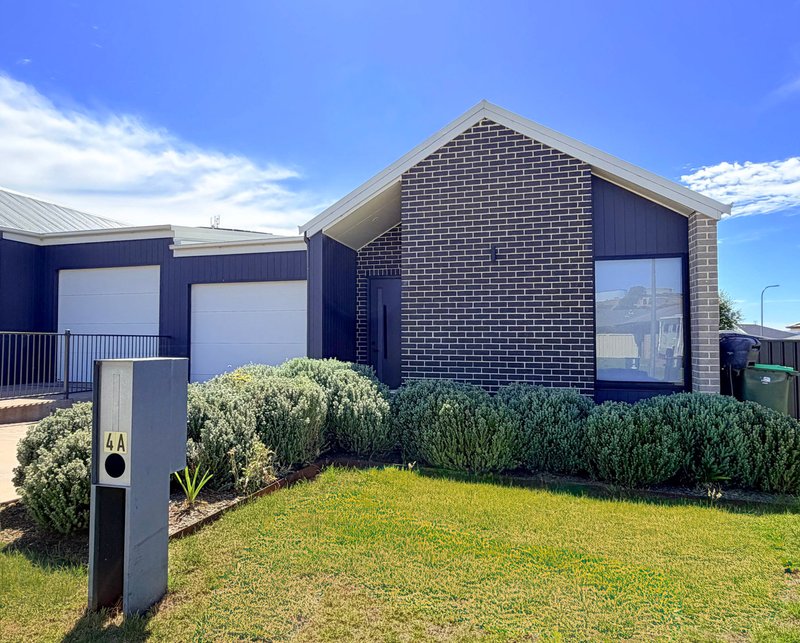 Photo - 4A Hydrangea Avenue, Parkes NSW 2870 - Image 1