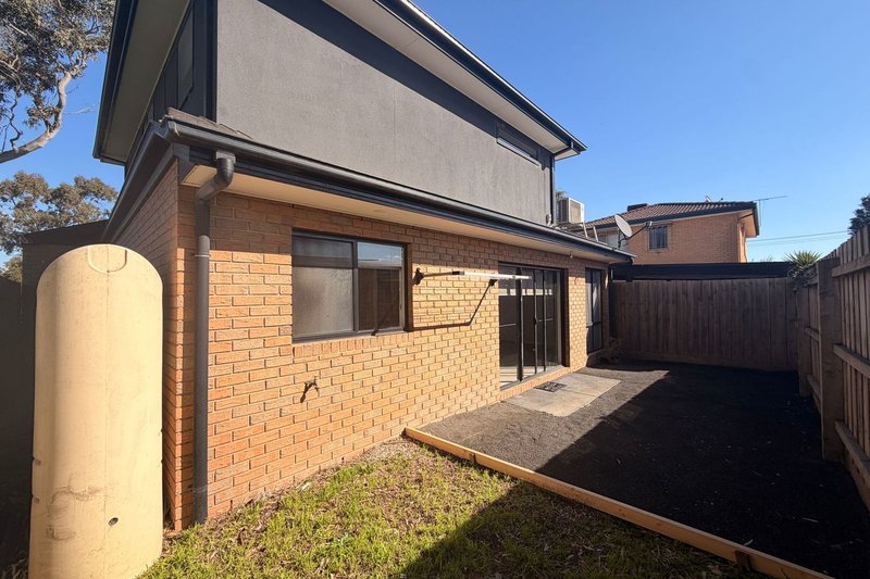 Photo - 4A Jason Place, Hampton Park VIC 3976 - Image 10