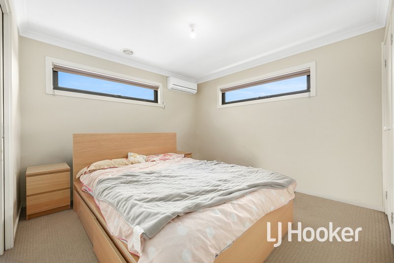 Photo - 4A Jason Place, Hampton Park VIC 3976 - Image 6