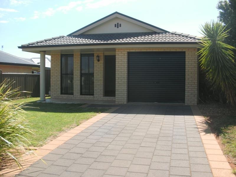 4A John Brass Place, Dubbo NSW 2830