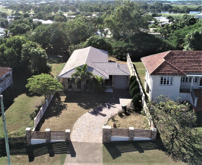 Photo - 4A Kennedy Street, Bowen QLD 4805 - Image 2