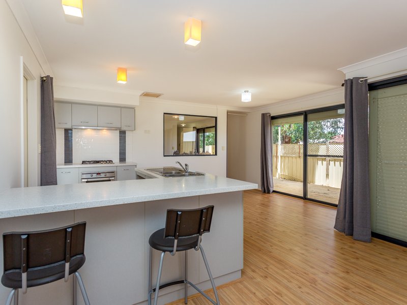 Photo - 4a Locksley Avenue, Armadale WA 6112 - Image 3