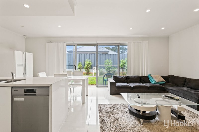 Photo - 4A Mavros Road, Elizabeth Downs SA 5113 - Image 11