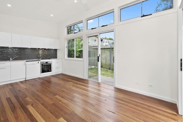 Photo - 4a Moresby Road, Allambie Heights NSW 2100 - Image 5