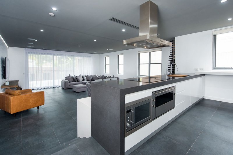 Photo - 4A Nelson Road, Earlwood NSW 2206 - Image 4