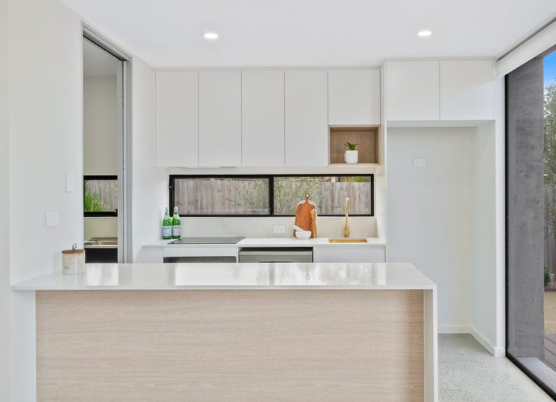 Photo - 4A Oval Street, Beenleigh QLD 4207 - Image 3