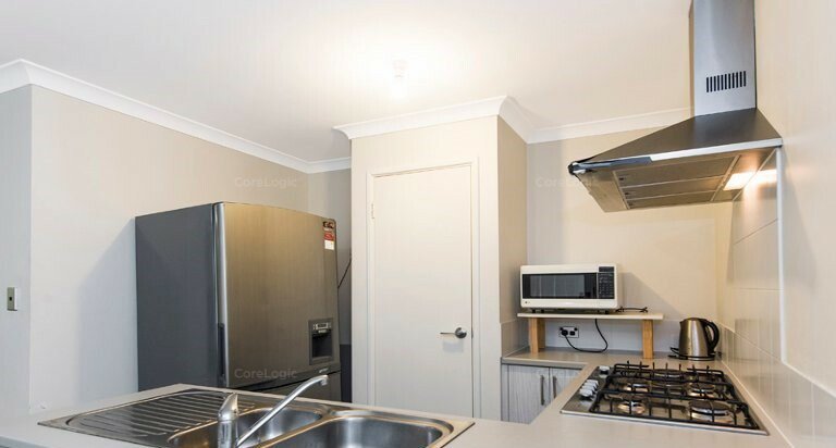 Photo - 4A Richard Place, Armadale WA 6112 - Image 2