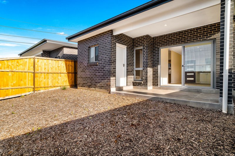 Photo - 4A Samuel Court, Carnes Hill NSW 2171 - Image 8