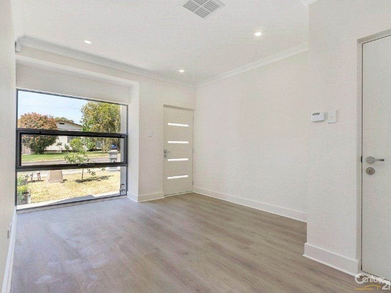 Photo - 4A Seaforth Avenue, Dover Gardens SA 5048 - Image 3