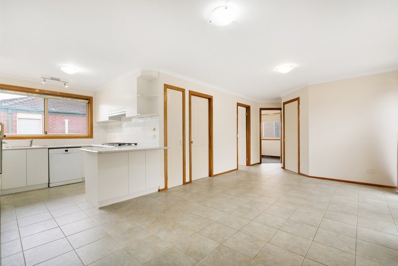 Photo - 4A Shannon Place, Langwarrin VIC 3910 - Image 7