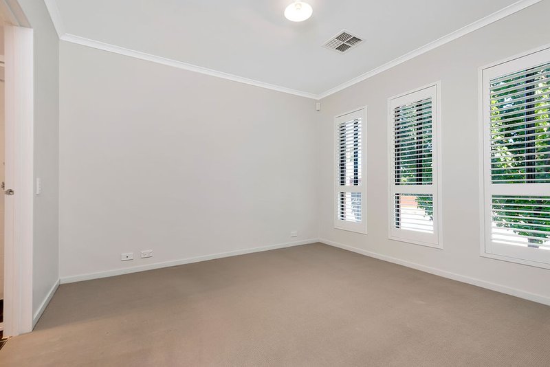 Photo - 4A Westmoreland Crescent, Largs North SA 5016 - Image 8