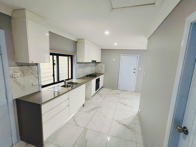 Photo - 4A Winsford Avenue, Hebersham NSW 2770 - Image 2