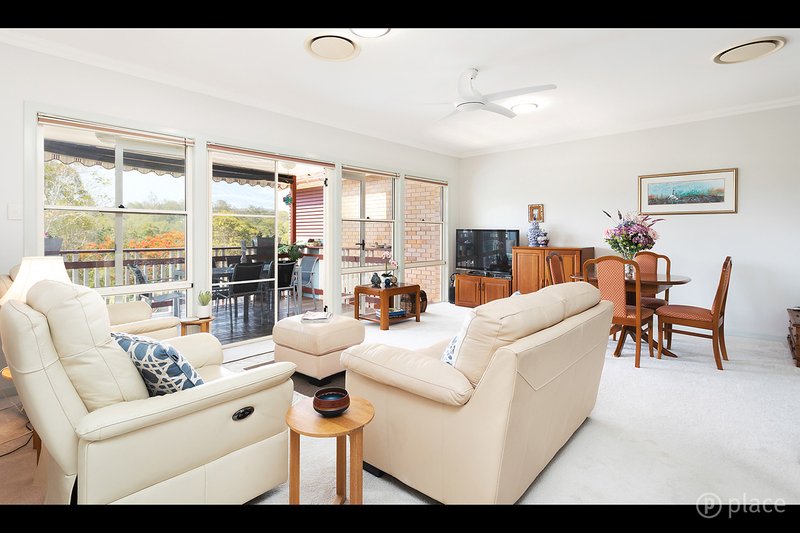 Photo - 4A/157 Brookfield Road, Kenmore Hills QLD 4069 - Image 7