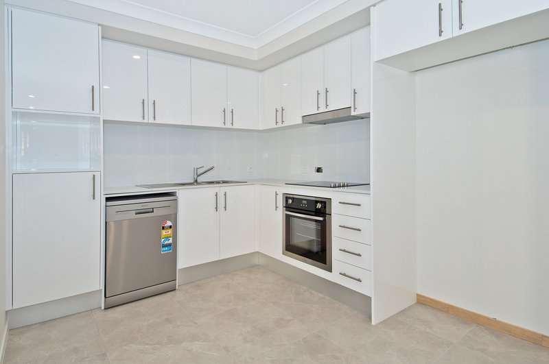 Photo - 4A/46 Holzheimer Road, Bethania QLD 4205 - Image 3