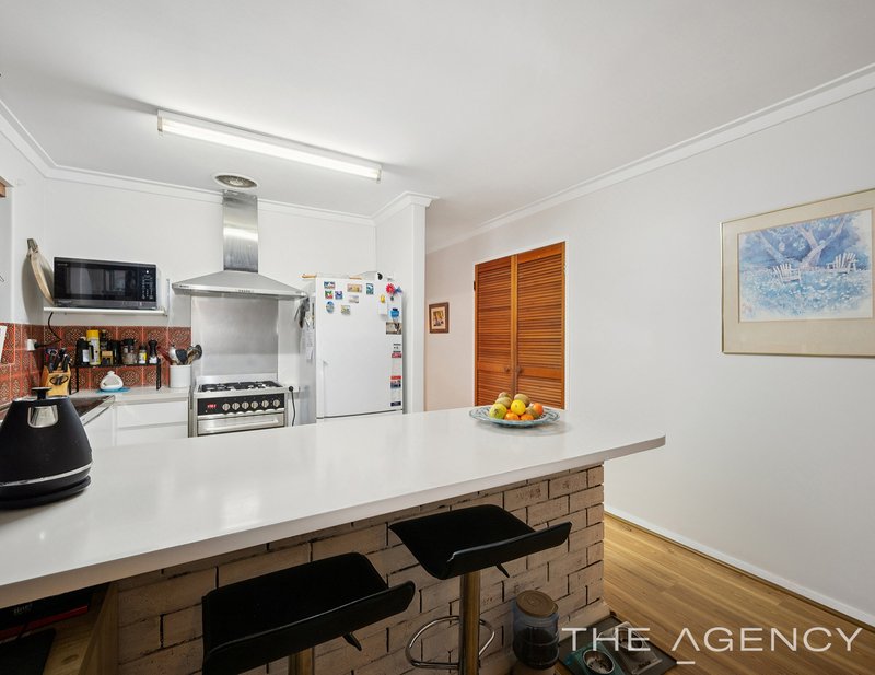 Photo - 4B Anglesey Drive, Kardinya WA 6163 - Image 15