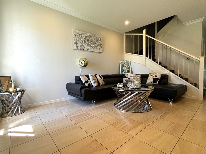 Photo - 4B Bodalla Street, Fairfield Heights NSW 2165 - Image 2