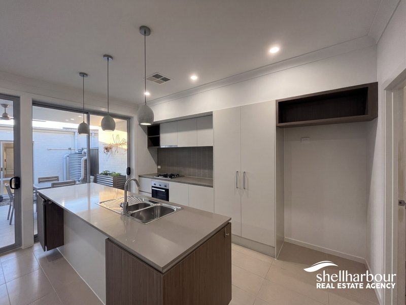 Photo - 4B Cove Boulevard, Shell Cove NSW 2529 - Image 2