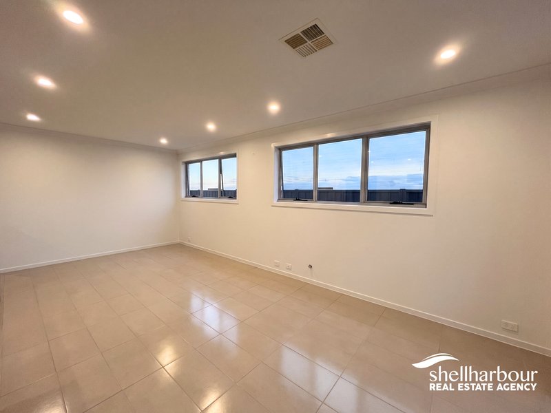 Photo - 4B Cove Boulevard, Shell Cove NSW 2529 - Image 4
