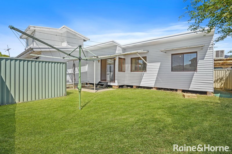 Photo - 4B Daley Place, Fairfield West NSW 2165 - Image 1