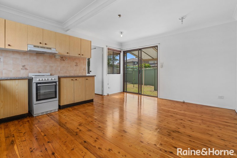 Photo - 4B Daley Place, Fairfield West NSW 2165 - Image 4