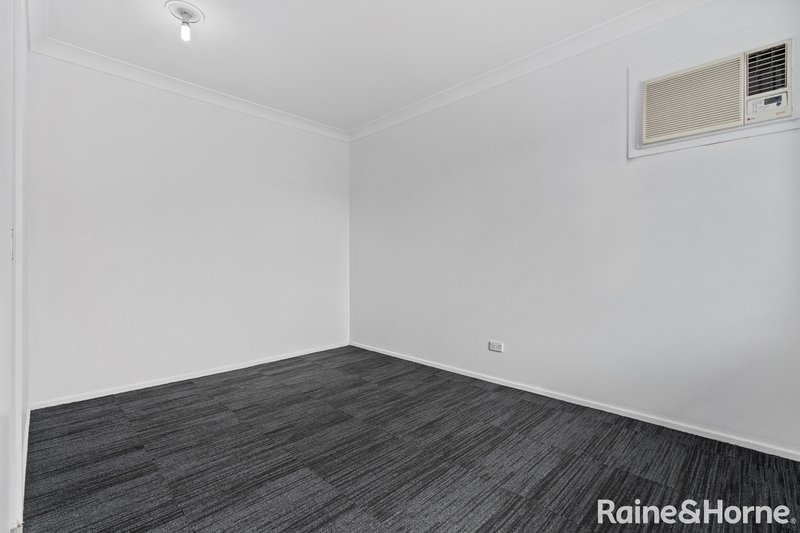 Photo - 4B Daley Place, Fairfield West NSW 2165 - Image 6