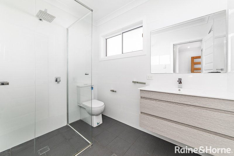 Photo - 4b Heathcote Street, Helensburgh NSW 2508 - Image 8