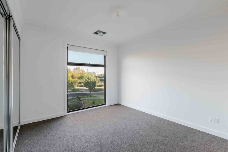 Photo - 4B Hill Smith Boulevard, St Clair SA 5011 - Image 8