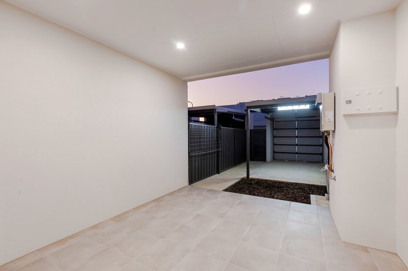 Photo - 4B Hill Smith Boulevard, St Clair SA 5011 - Image 14