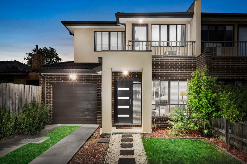 4B Koonalda Grove, Dandenong North VIC 3175