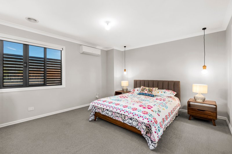 Photo - 4B Koonalda Grove, Dandenong North VIC 3175 - Image 10