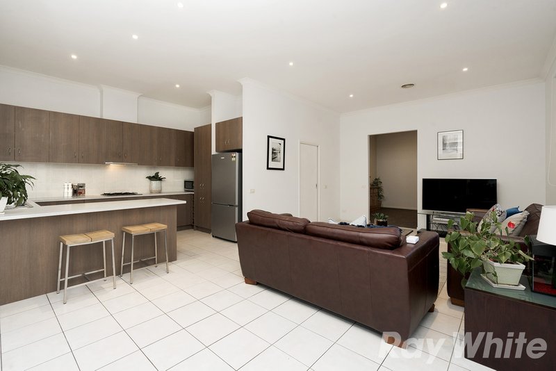 Photo - 4B Mena Avenue, Cheltenham VIC 3192 - Image 6