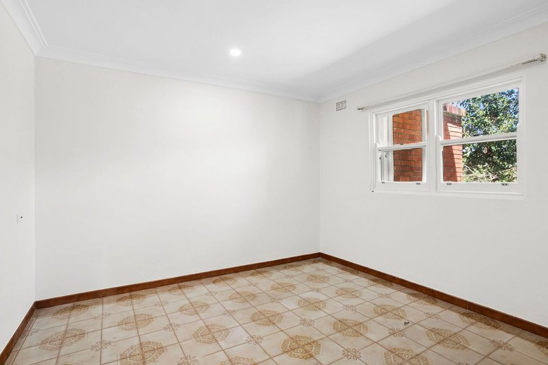 Photo - 4B Pine Avenue, Brookvale NSW 2100 - Image 3