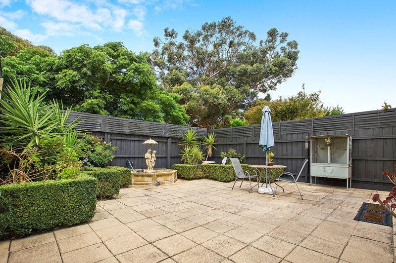 Photo - 4B Shipston Road, Cheltenham VIC 3192 - Image 9